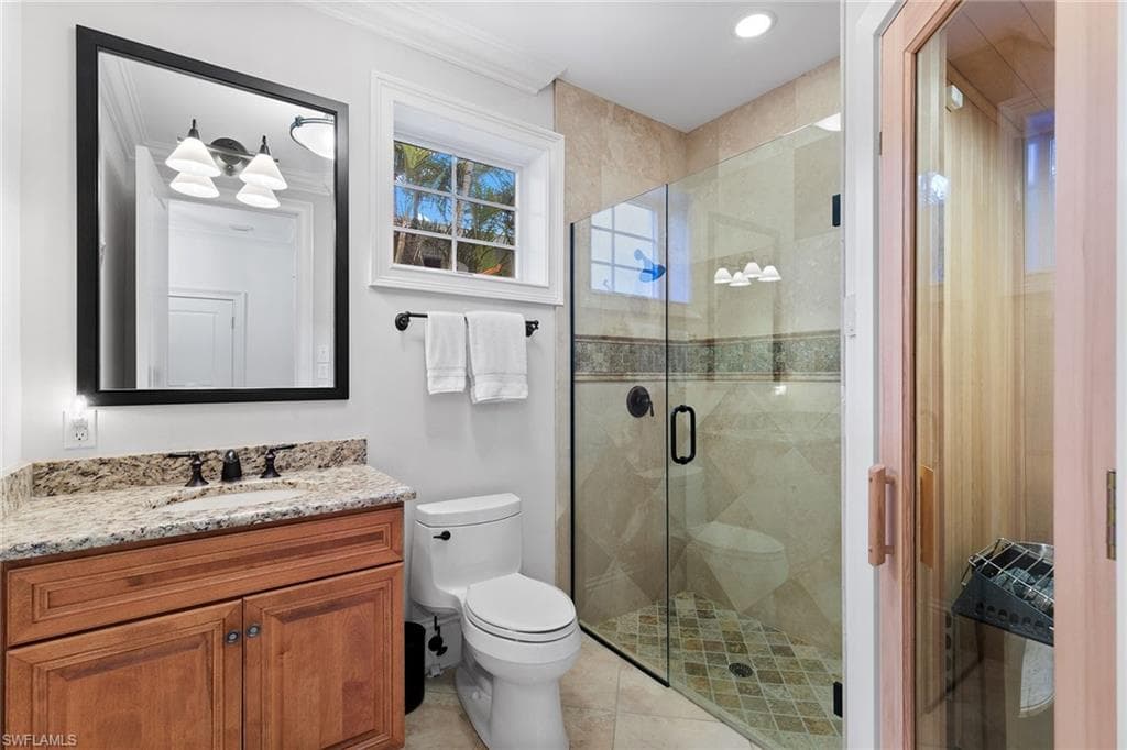 425 5th St S A, Naples, FL 34102-15