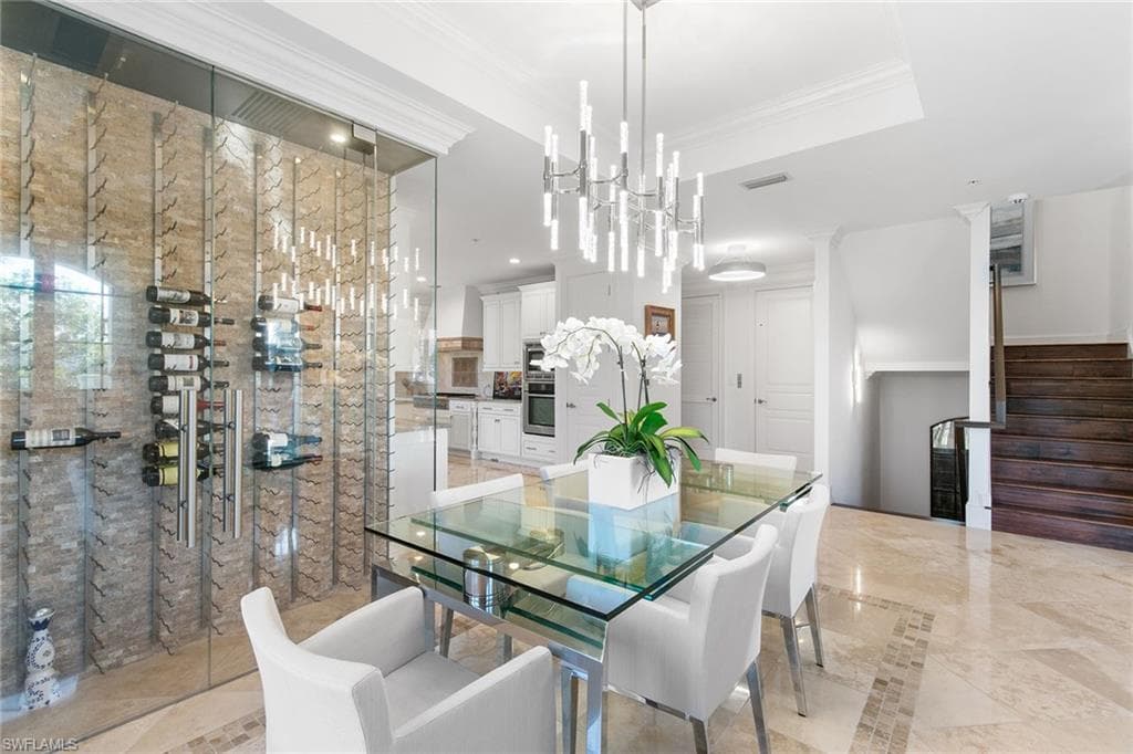 425 5th St S A, Naples, FL 34102-21