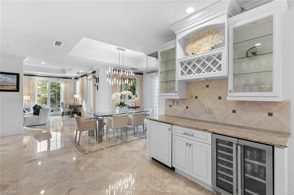 425 5th St S A, Naples, FL 34102-22