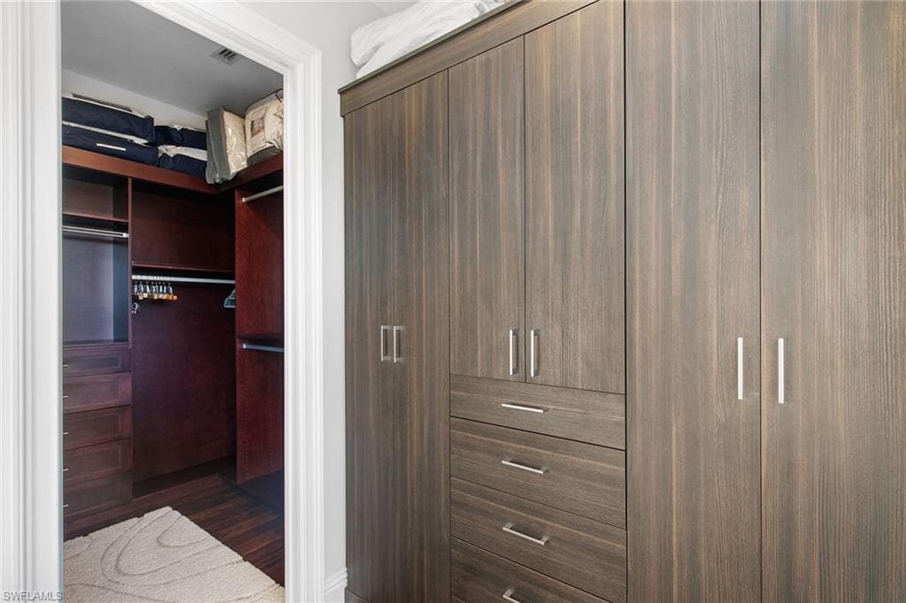 425 5th St S A, Naples, FL 34102-33