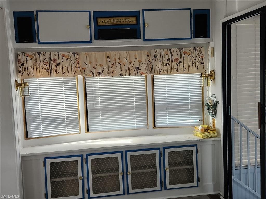 116 Duncan Ln 240, Naples, FL 34114-4