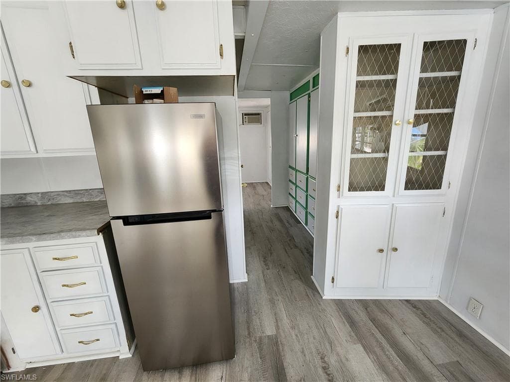 116 Duncan Ln 240, Naples, FL 34114-5