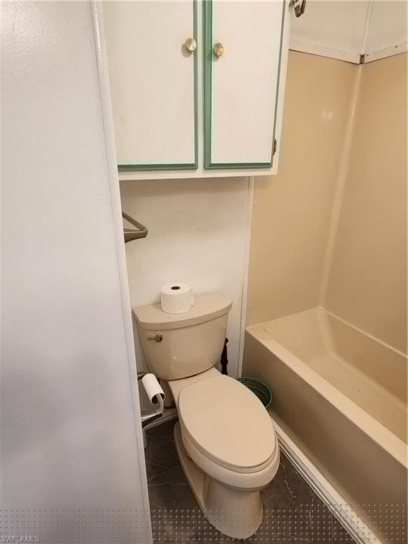 116 Duncan Ln 240, Naples, FL 34114-7
