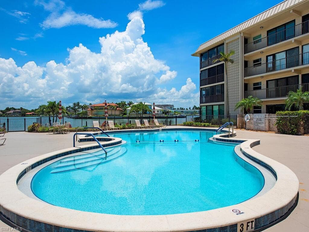 3200 Gulf Shore Blvd N 116, Naples, FL 34103-9