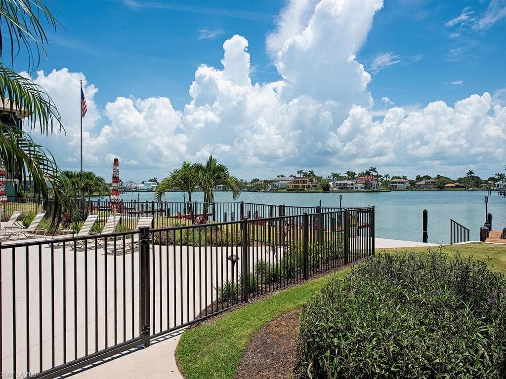 3200 Gulf Shore Blvd N 116, Naples, FL 34103-26