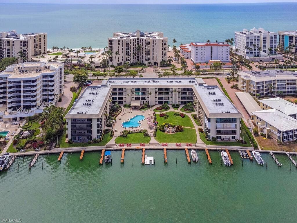 3200 Gulf Shore Blvd N 116, Naples, FL 34103-1