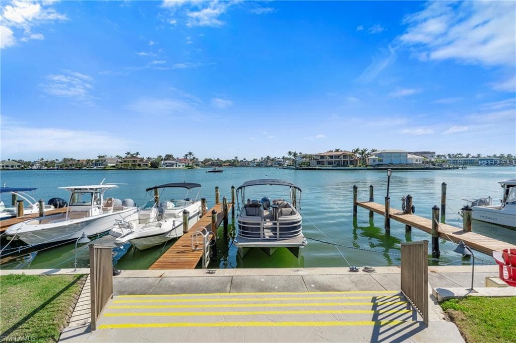 3200 Gulf Shore Blvd N 116, Naples, FL 34103-3