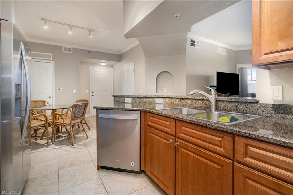 12965 Positano Cir 305, Naples, FL 34105-12