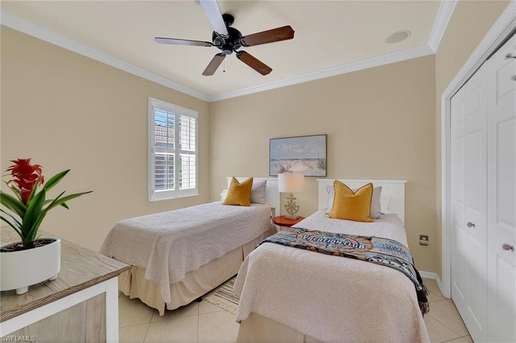 14291 Manchester Dr, Naples, FL 34114-18