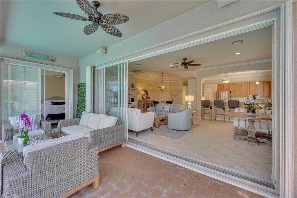 14291 Manchester Dr, Naples, FL 34114-28
