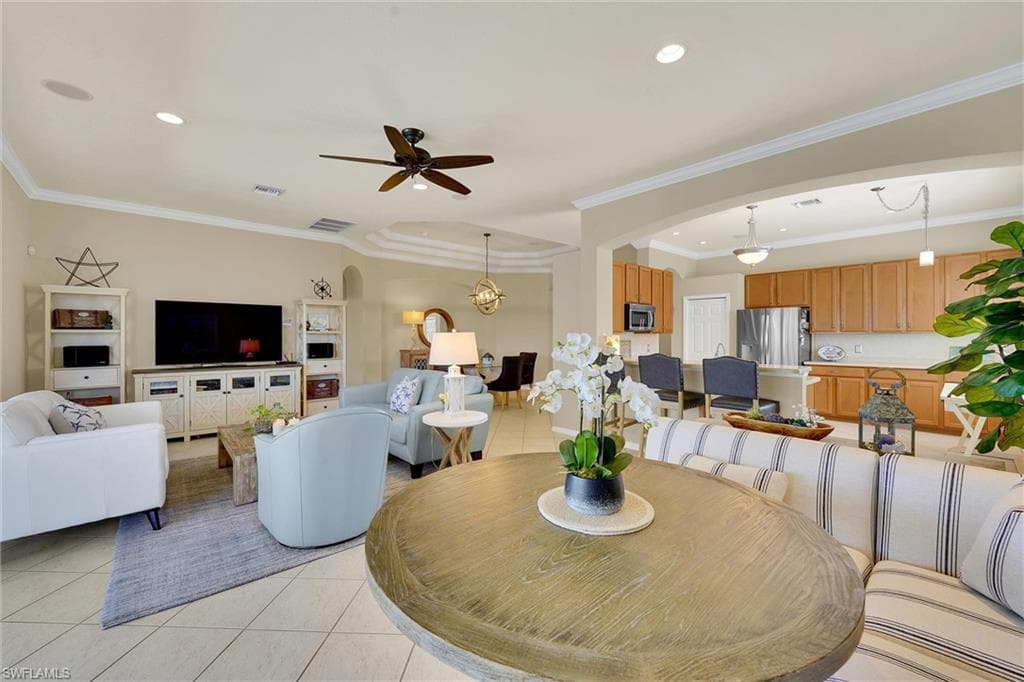 14291 Manchester Dr, Naples, FL 34114-4