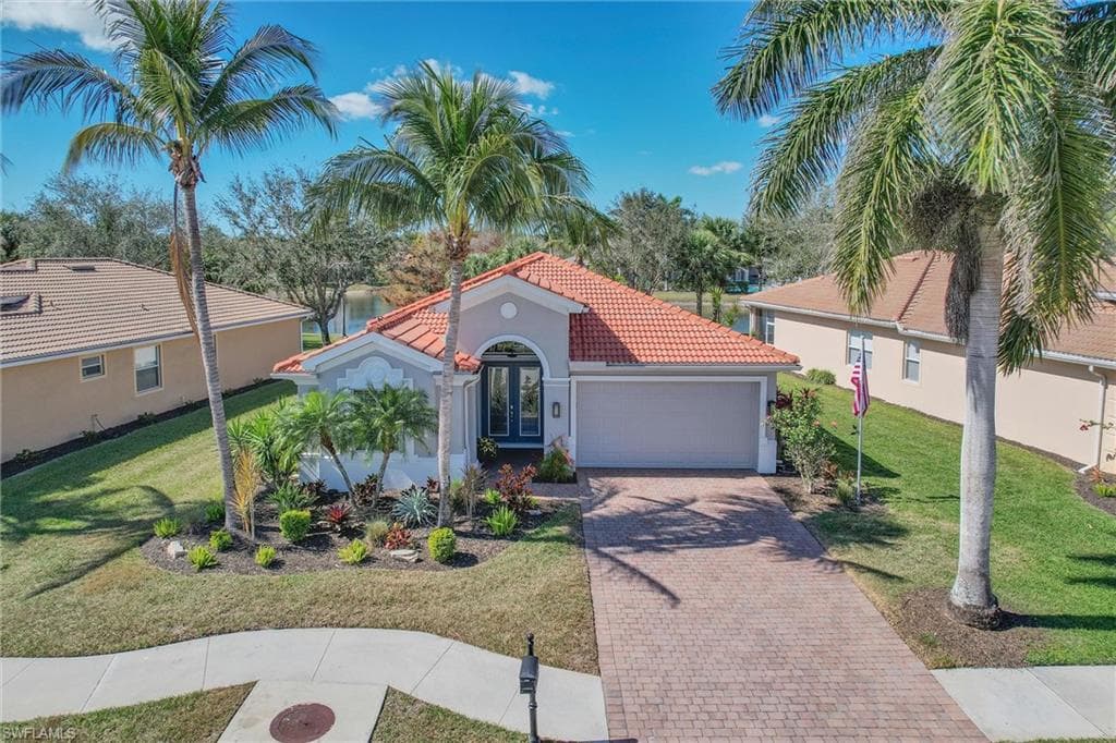 14291 Manchester Dr, Naples, FL 34114-6