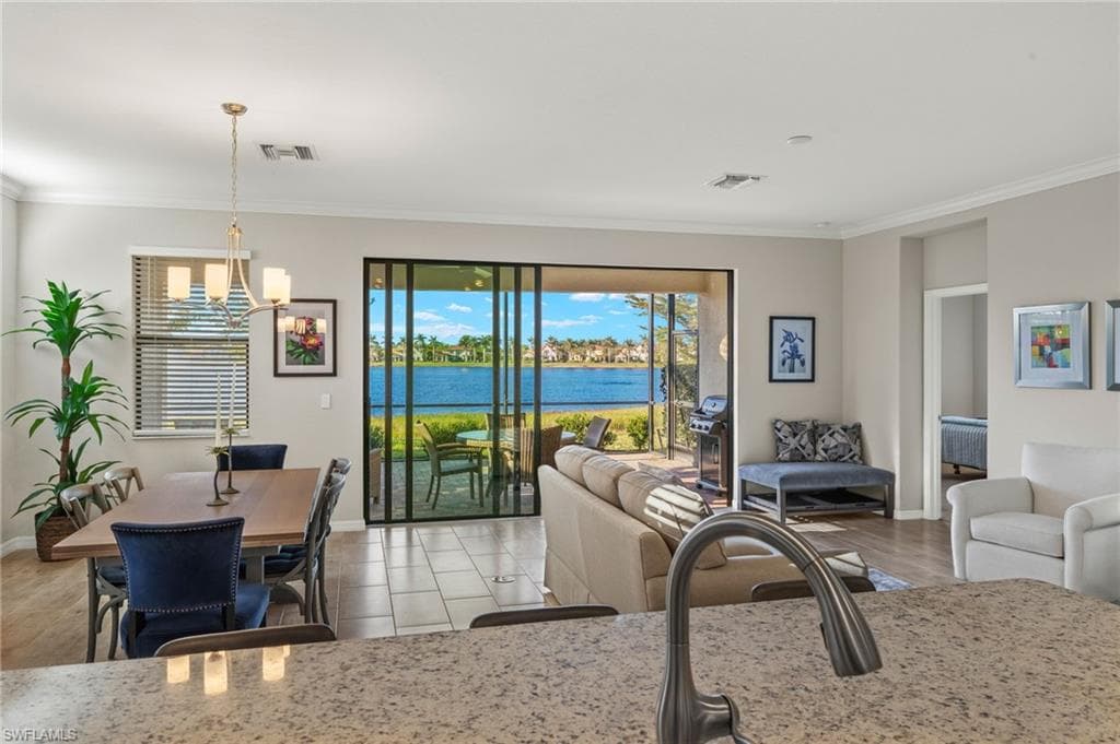 1606 Santiago Cir, Naples, FL 34113-9