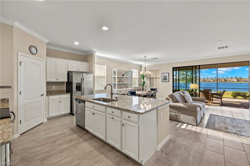 1606 Santiago Cir, Naples, FL 34113-11