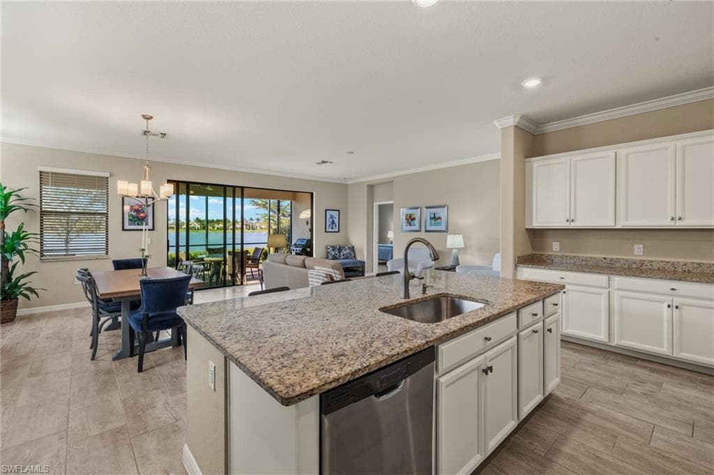 1606 Santiago Cir, Naples, FL 34113-13