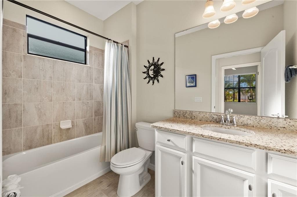 1606 Santiago Cir, Naples, FL 34113-23