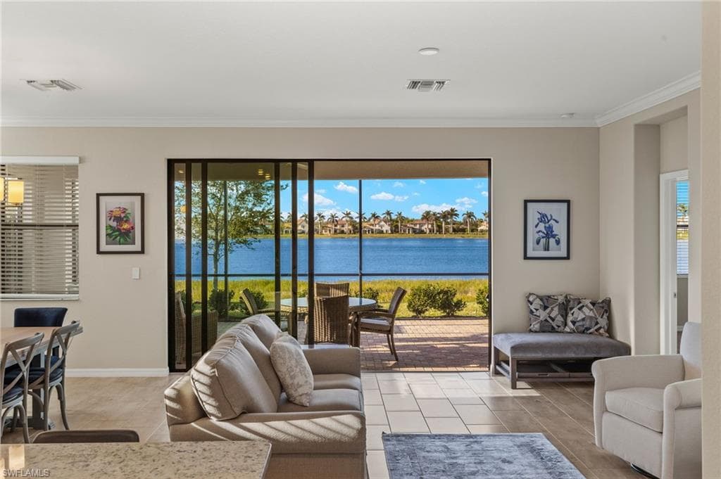 1606 Santiago Cir, Naples, FL 34113-2