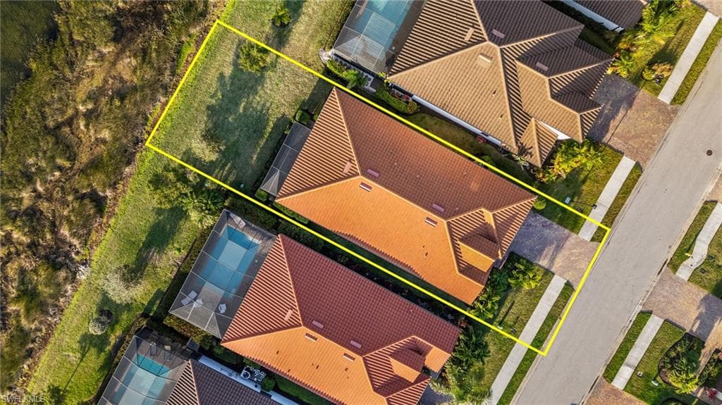 1606 Santiago Cir, Naples, FL 34113-31
