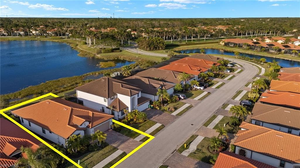 1606 Santiago Cir, Naples, FL 34113-32