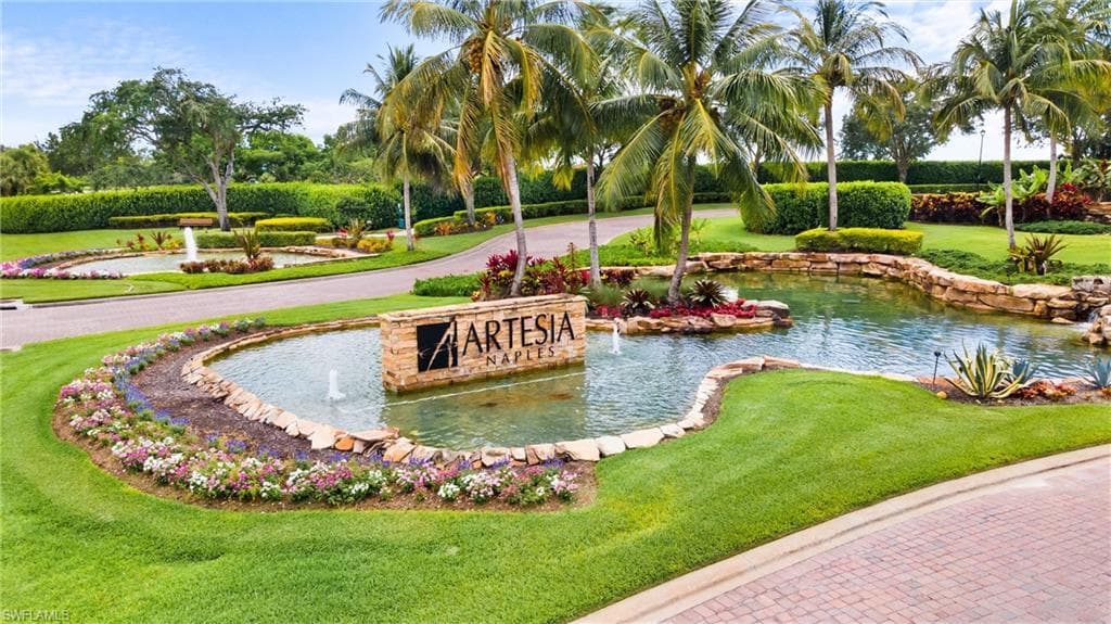 1606 Santiago Cir, Naples, FL 34113-36