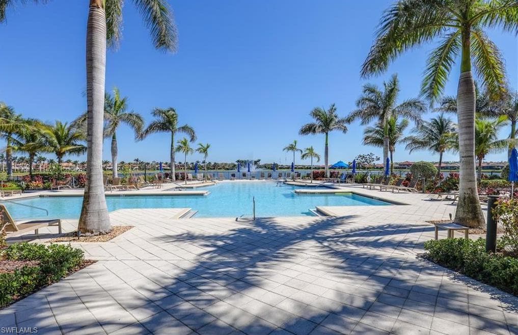 1606 Santiago Cir, Naples, FL 34113-46