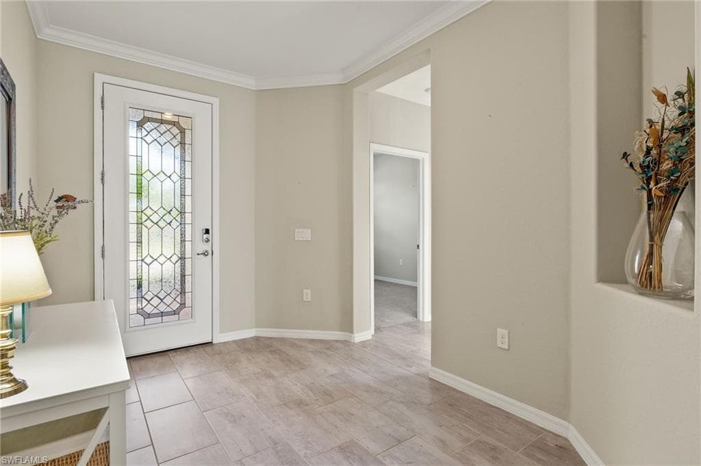 1606 Santiago Cir, Naples, FL 34113-5