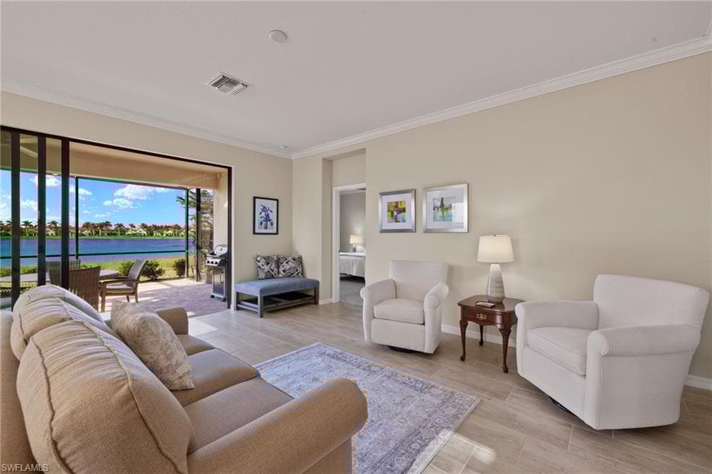 1606 Santiago Cir, Naples, FL 34113-6