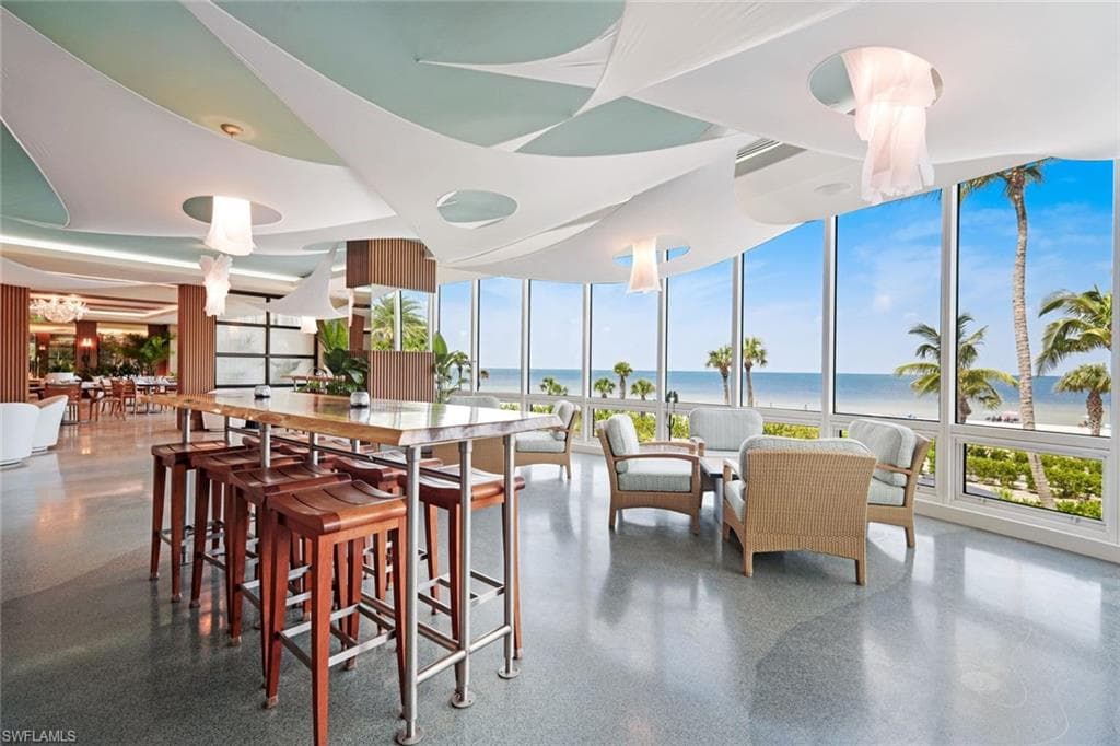 11125 Gulf Shore Dr Ph-1, Naples, FL 34108-42