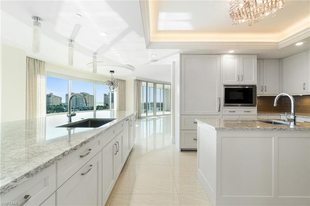 13665 Vanderbilt Dr 701, Naples, FL 34110-13