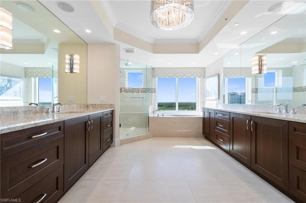 13665 Vanderbilt Dr 701, Naples, FL 34110-28