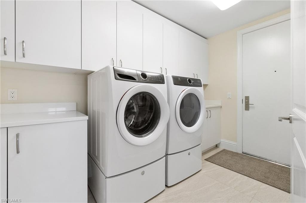13665 Vanderbilt Dr 701, Naples, FL 34110-35