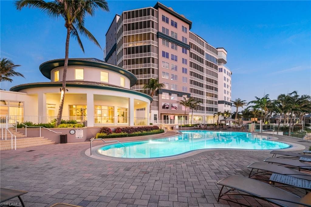 13665 Vanderbilt Dr 701, Naples, FL 34110-38