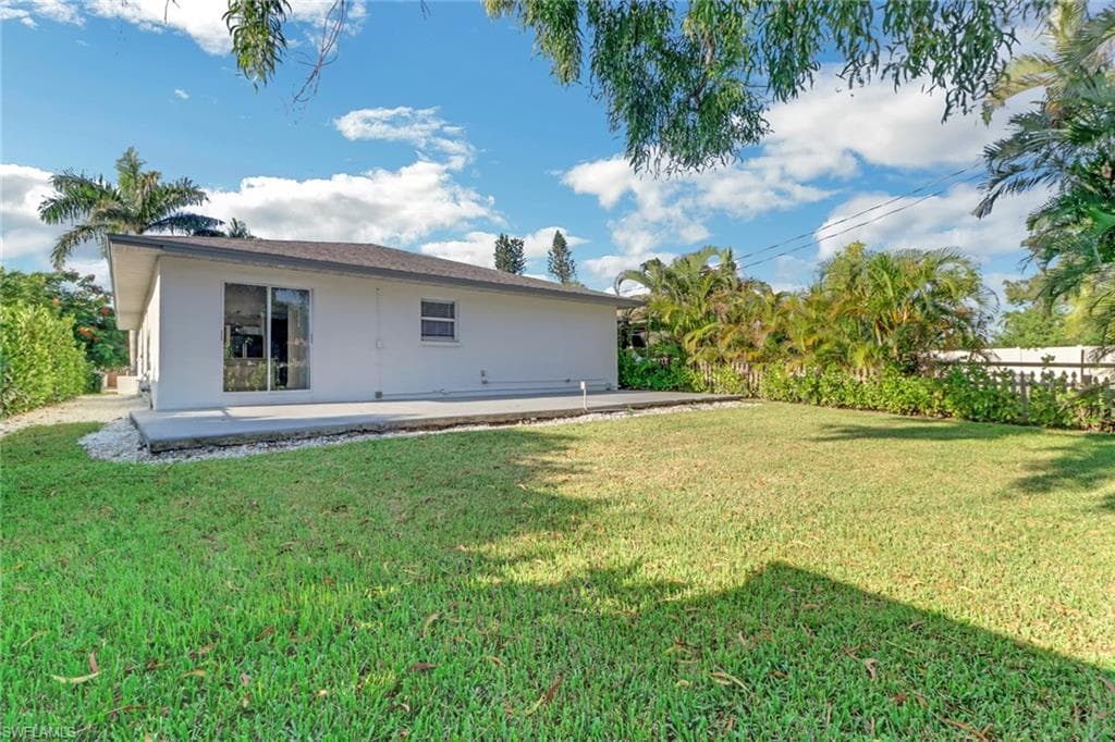 779 108th Ave N, Naples, FL 34108-11