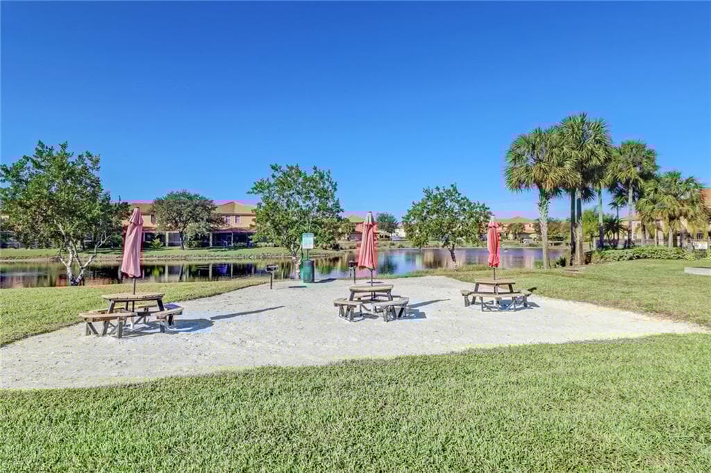 14764 Pinnacle Pl 65, Naples, FL 34119-34