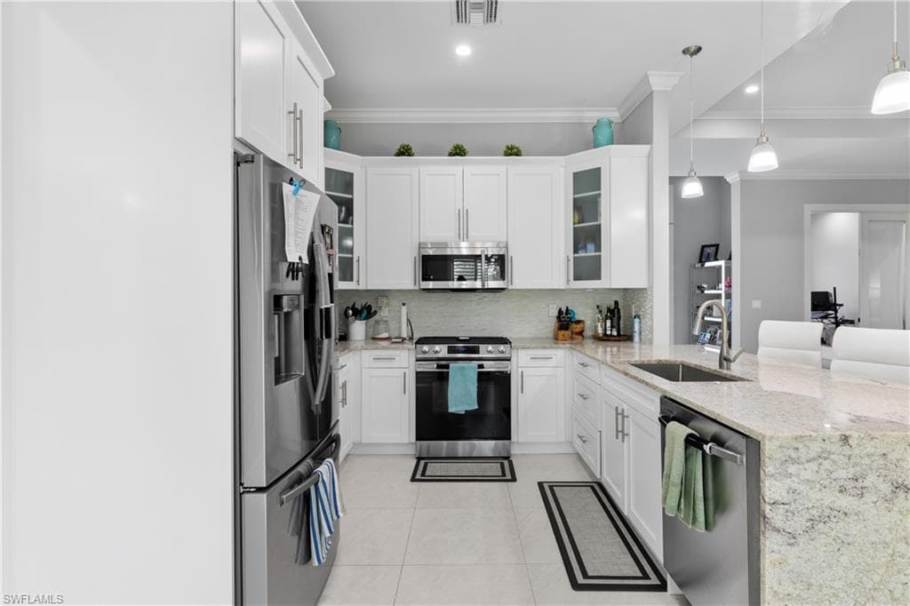 2642 10th Ave NE, Naples, FL 34120-17