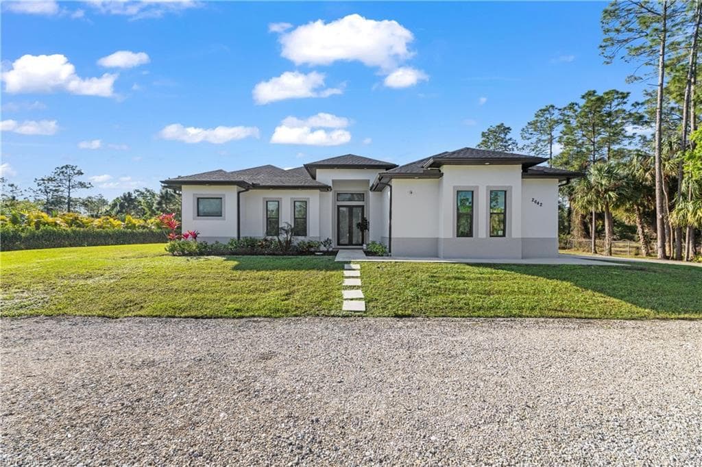 2642 10th Ave NE, Naples, FL 34120-2