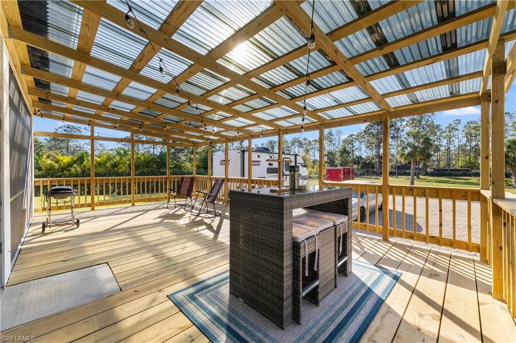 2642 10th Ave NE, Naples, FL 34120-30