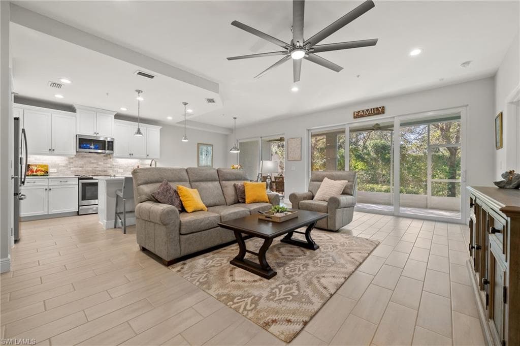 2280 Priory Ln 1102, Naples, FL 34120-1