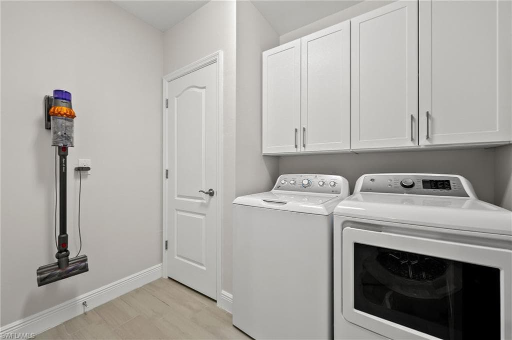 2280 Priory Ln 1102, Naples, FL 34120-24