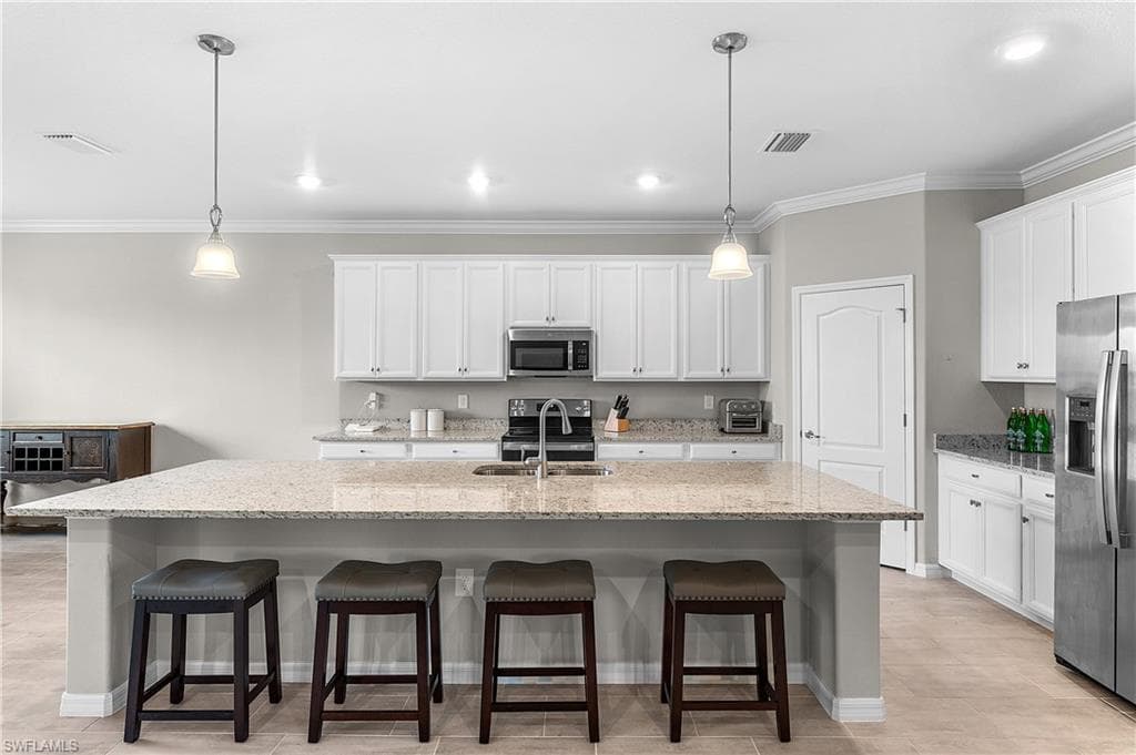 17586 Ashcomb Way, Estero, FL 33928-8
