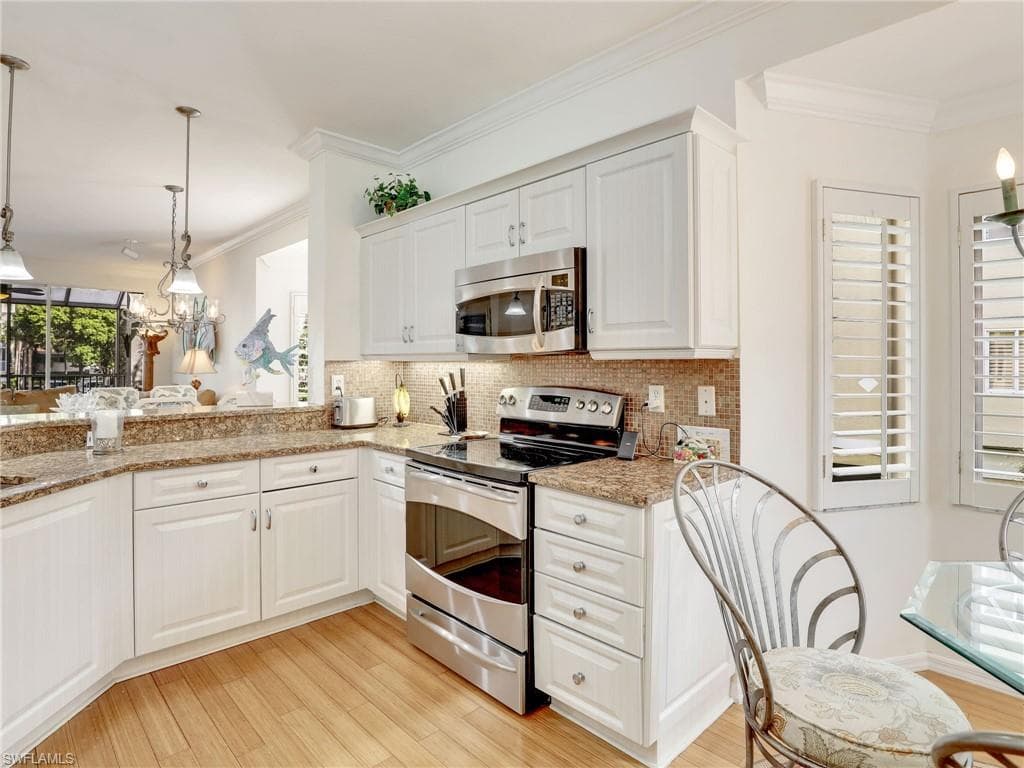 7734 Pebble Creek Cir 104, Naples, FL 34108-10
