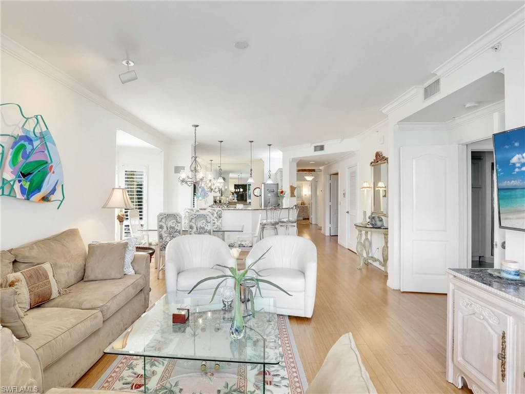 7734 Pebble Creek Cir 104, Naples, FL 34108-16