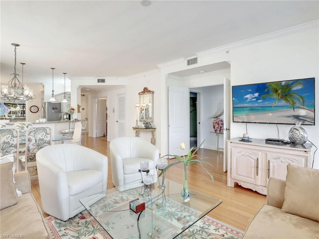 7734 Pebble Creek Cir 104, Naples, FL 34108-17