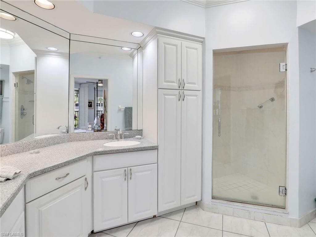 7734 Pebble Creek Cir 104, Naples, FL 34108-22