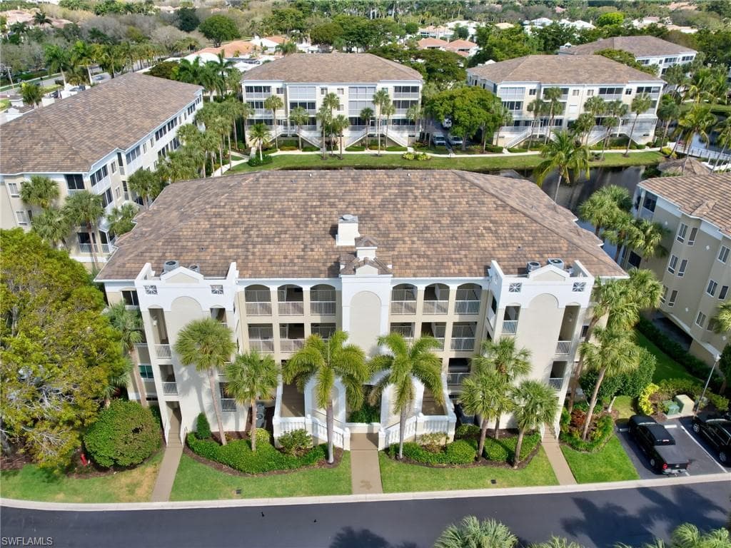 7734 Pebble Creek Cir 104, Naples, FL 34108-31