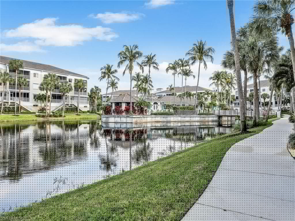 7734 Pebble Creek Cir 104, Naples, FL 34108-33