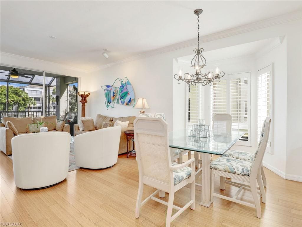 7734 Pebble Creek Cir 104, Naples, FL 34108-7