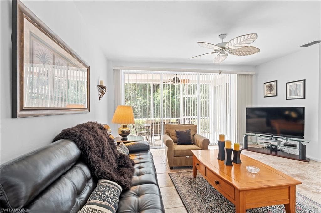3745 Fieldstone Blvd 102, Naples, FL 34109-4