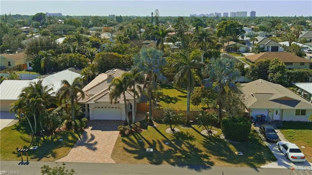 774 105th Ave N, Naples, FL 34108-31