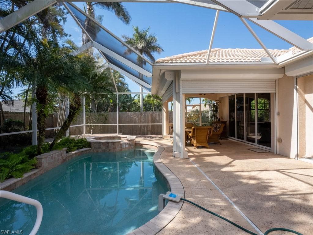 774 105th Ave N, Naples, FL 34108-8